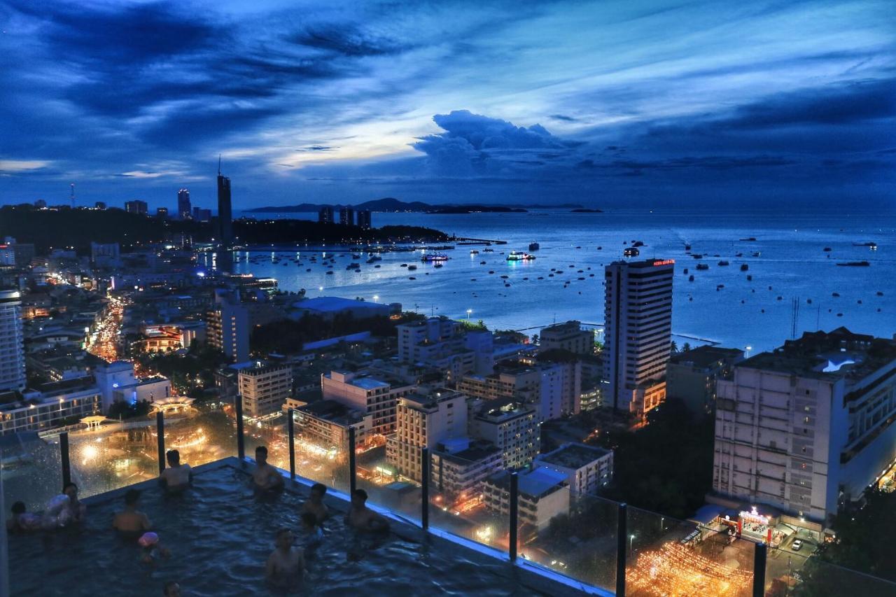 The Base Central Pattaya By Wcc Apartment Exterior foto